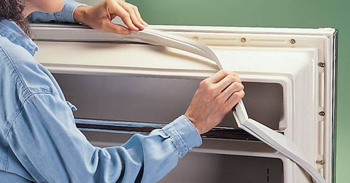 Periksa karet pintu kulkas